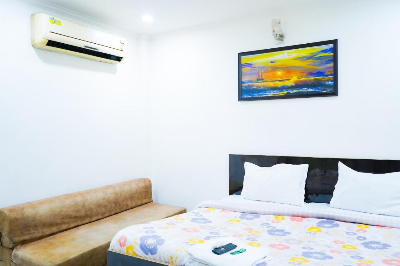 Hotel Tom - Jungpura Chruch Road New Delhi Exterior photo