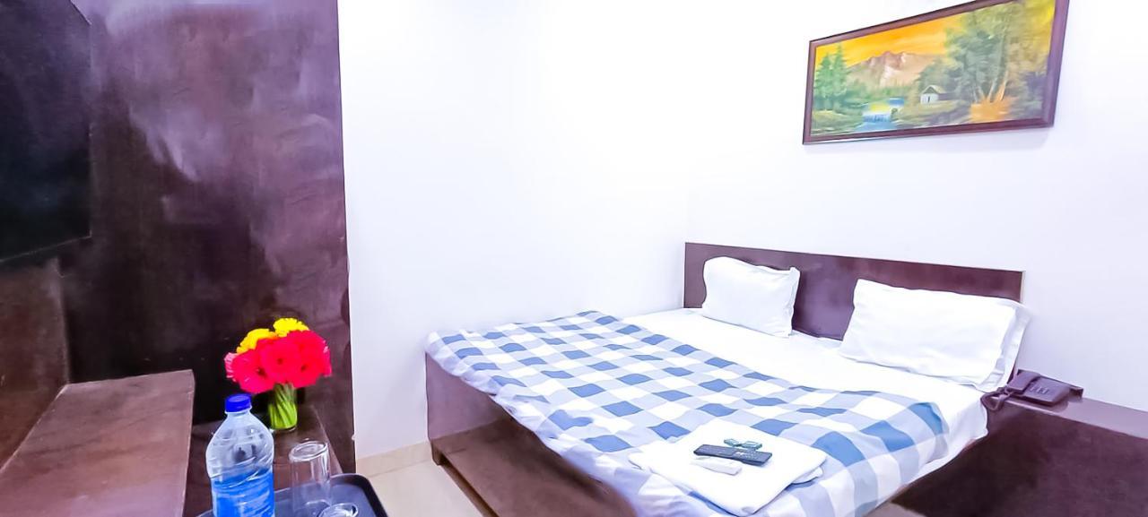 Hotel Tom - Jungpura Chruch Road New Delhi Exterior photo